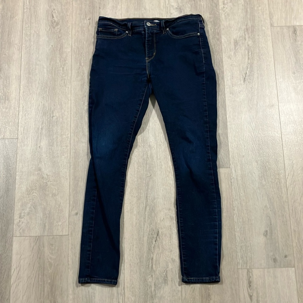 Levi’s , women’s 29 , 311 shaping Skinny , stretch jeans